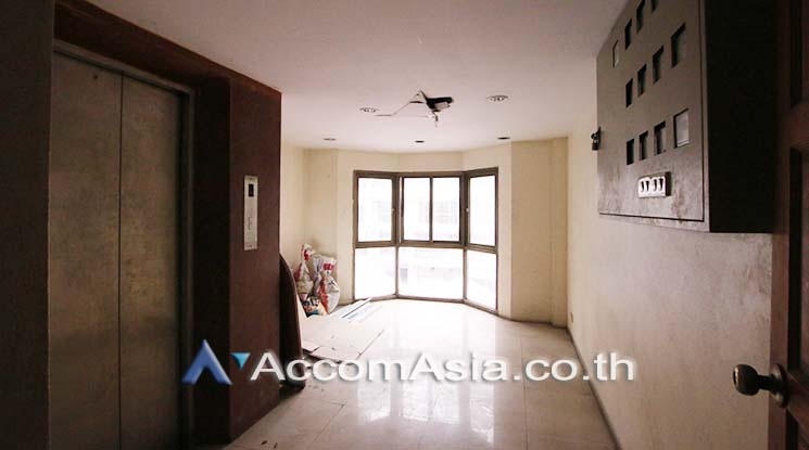 4  Office Space For Rent in Ploenchit ,Bangkok BTS Ploenchit AA18663